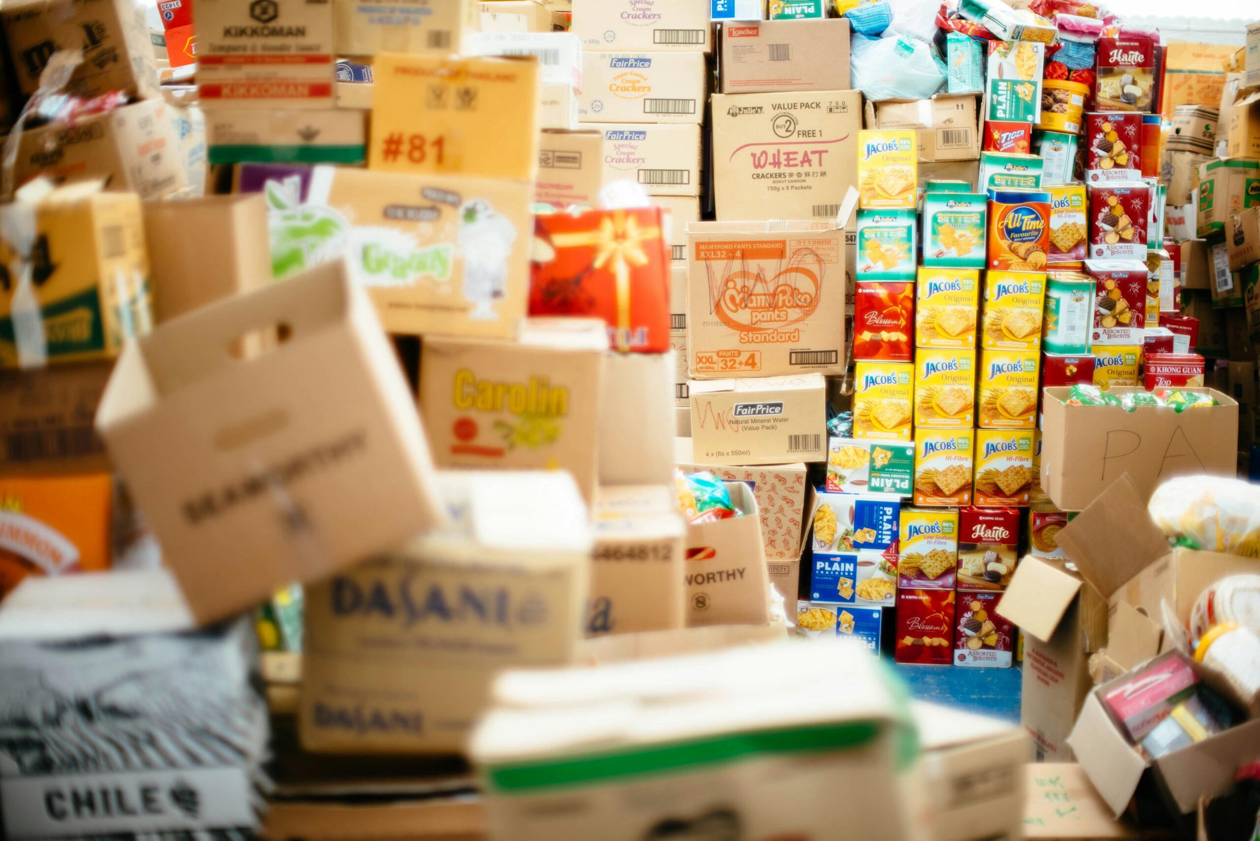 stock-boxes-7eQlPra81zQ