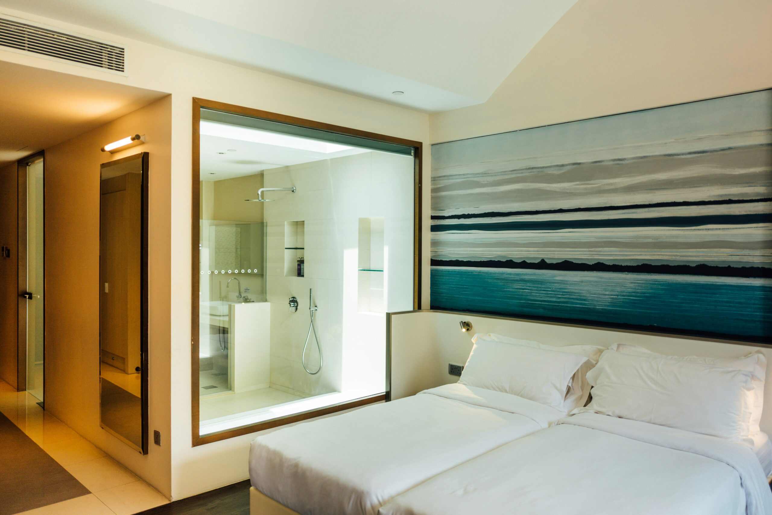 stock-hotel-XG8kvYZtr04